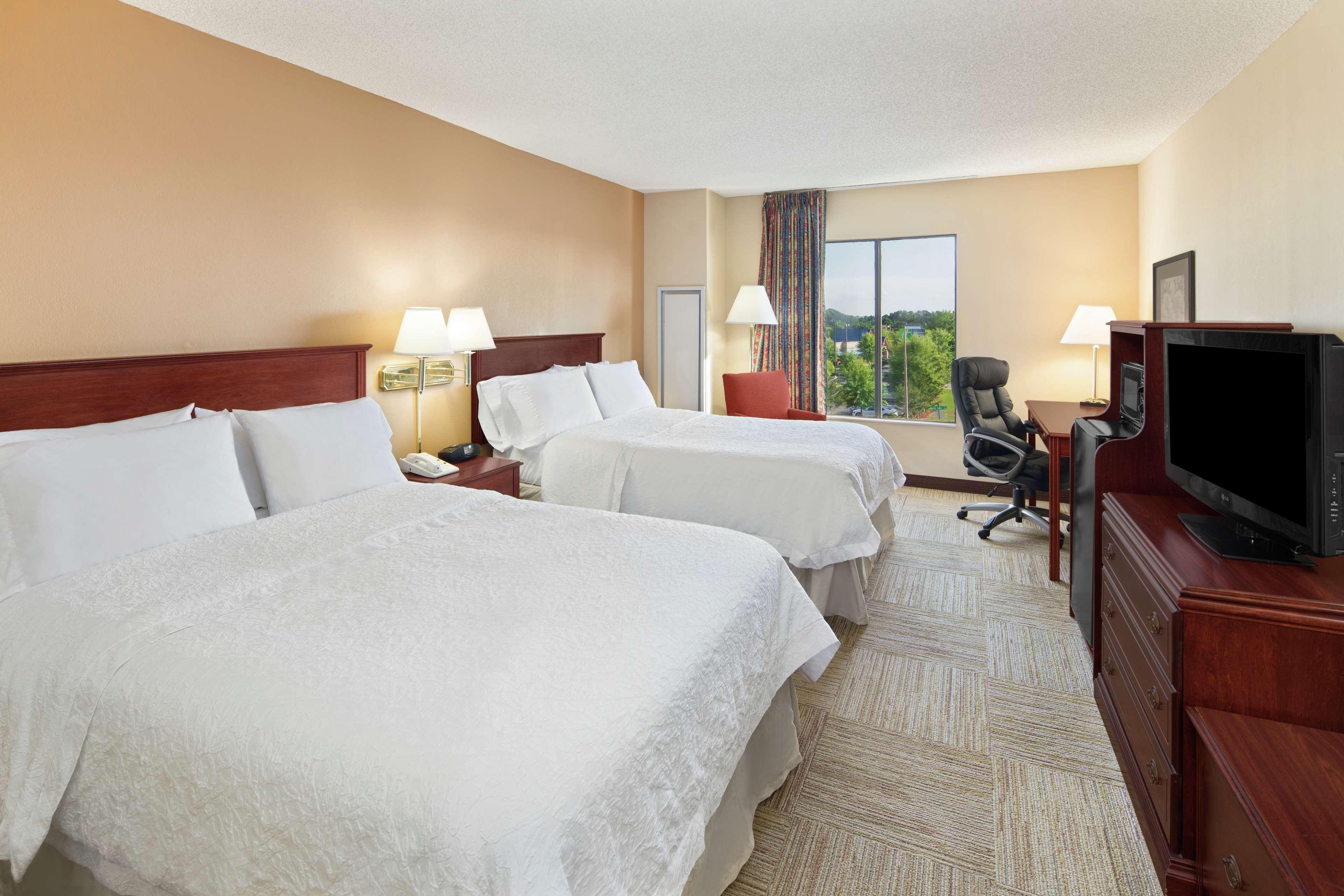 Hampton Inn Columbus-North Bagian luar foto