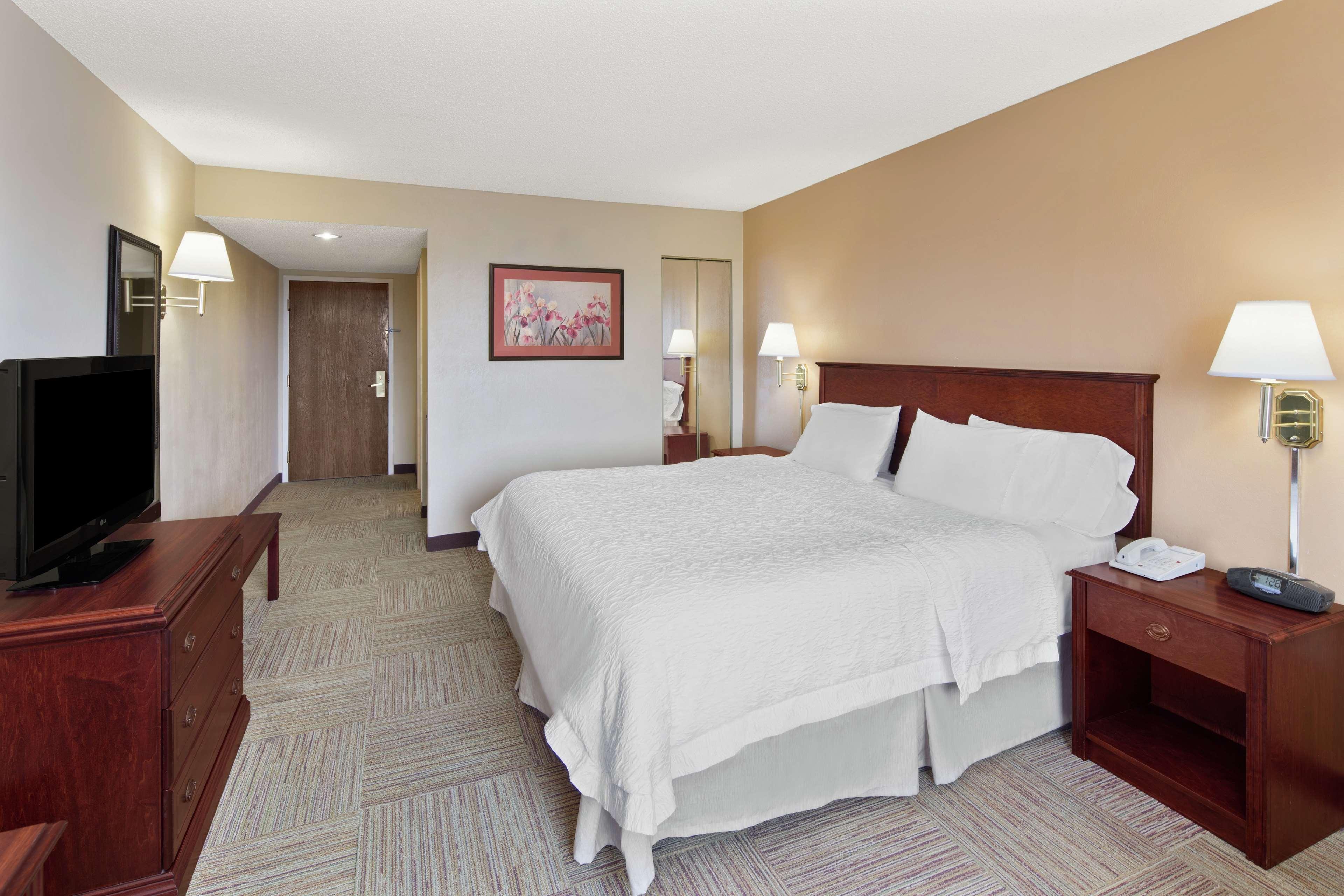 Hampton Inn Columbus-North Bagian luar foto