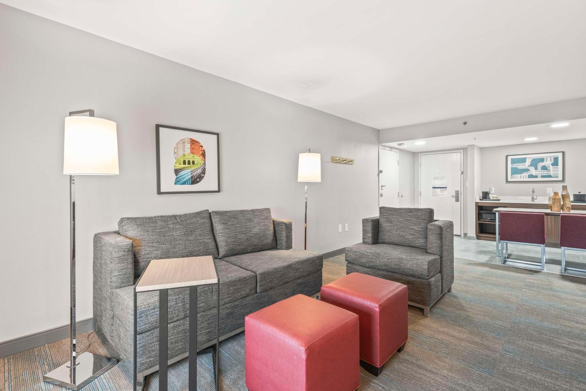 Hampton Inn Columbus-North Bagian luar foto