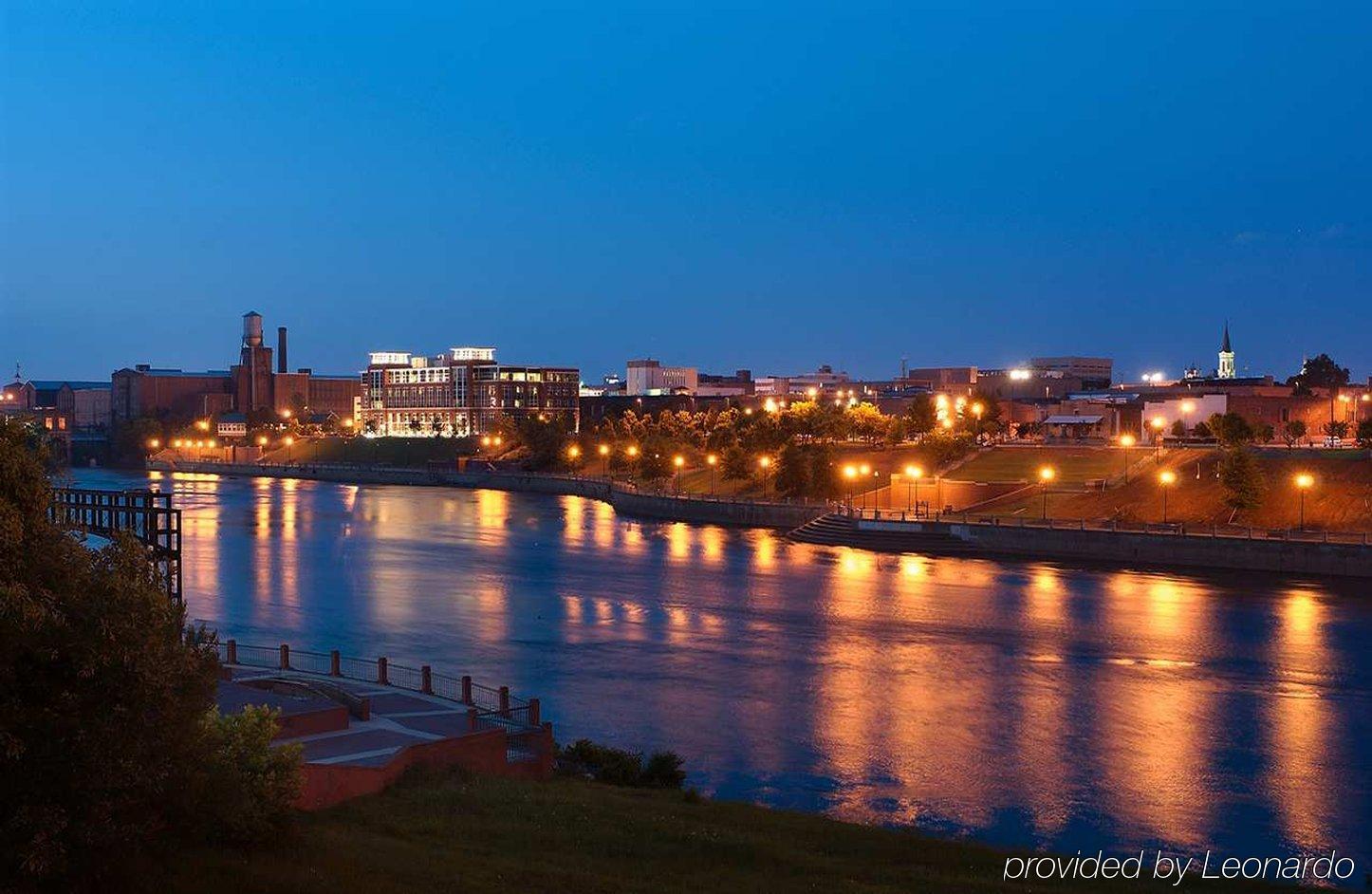 Hampton Inn Columbus-North Bagian luar foto
