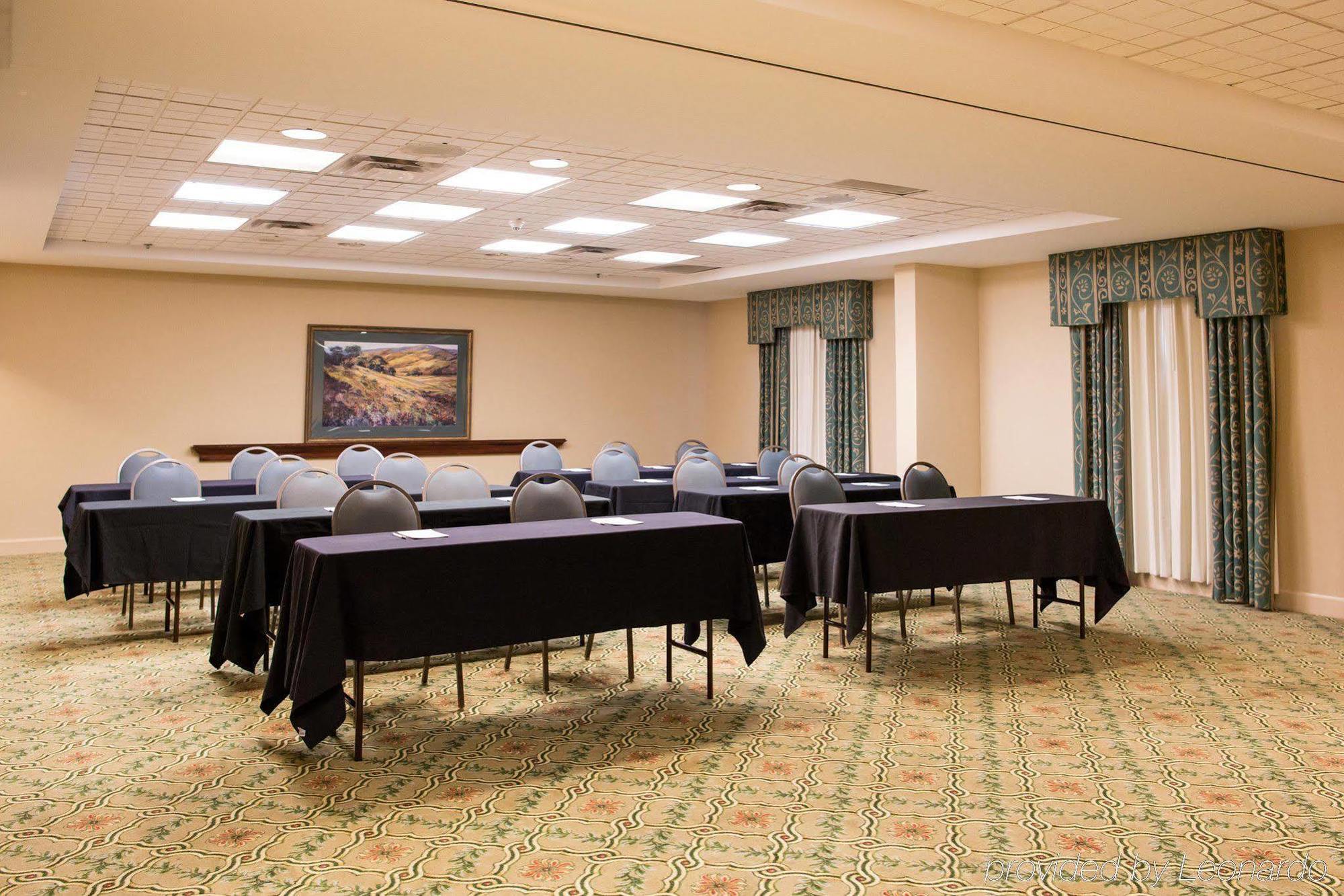 Hampton Inn Columbus-North Bagian luar foto