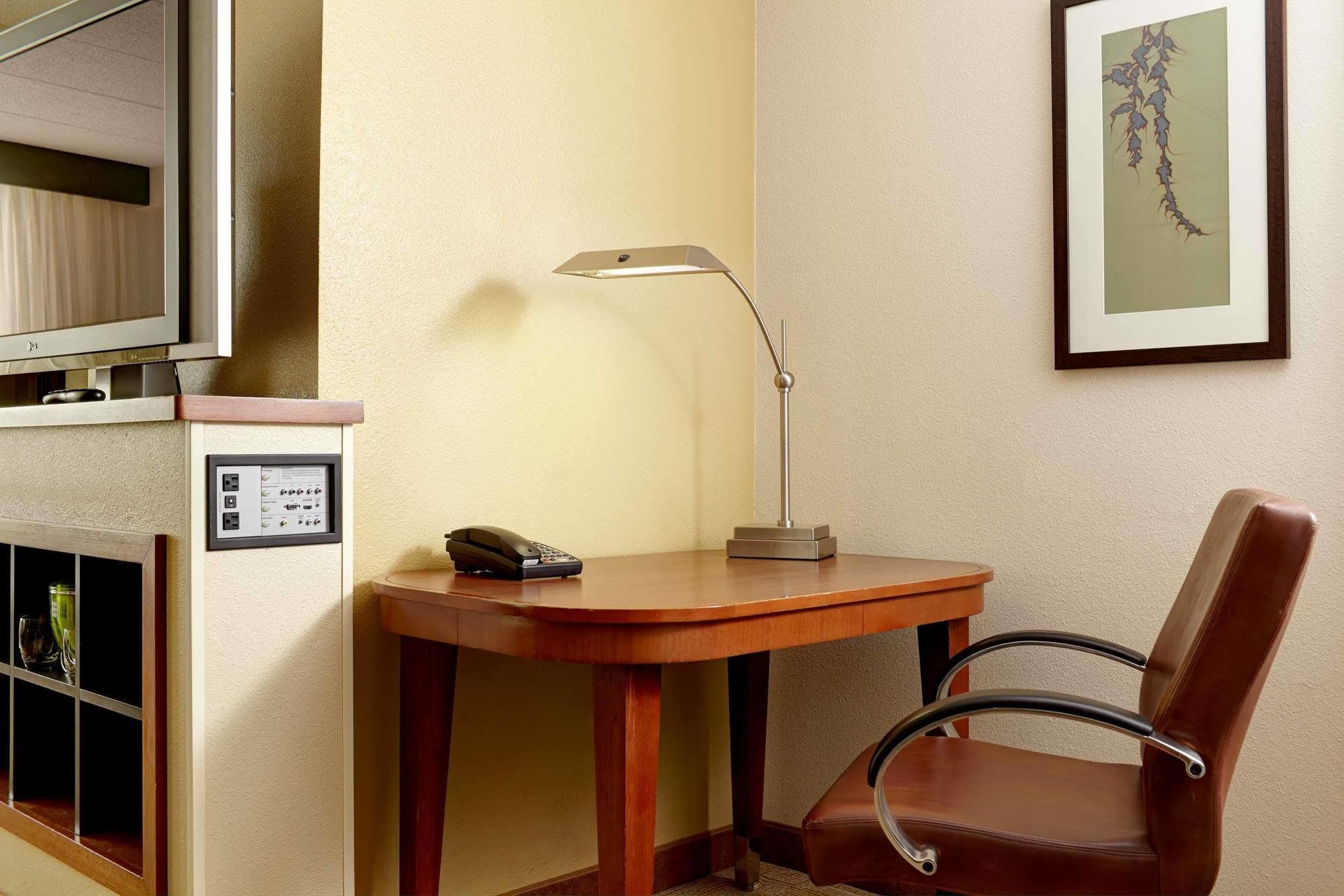 Hampton Inn Columbus-North Bagian luar foto